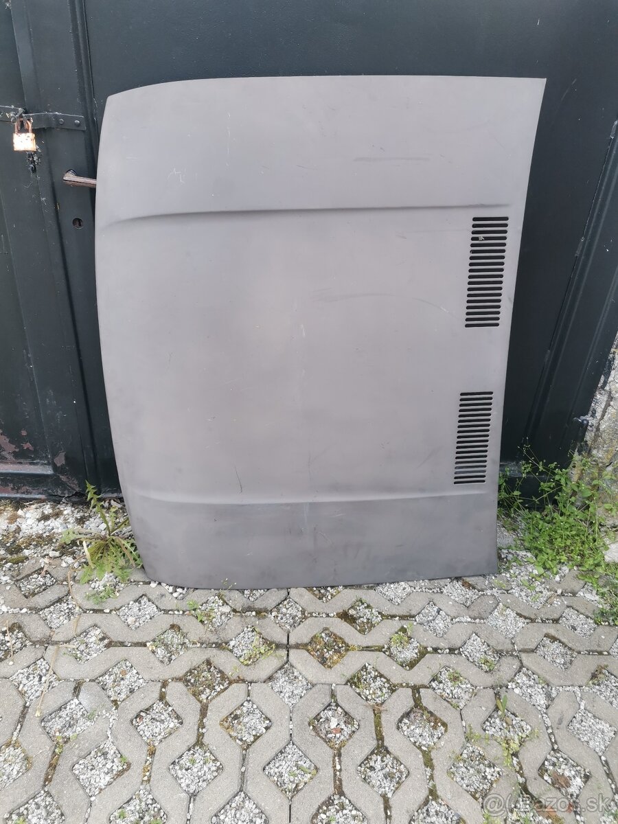 Predna kapota škoda 120