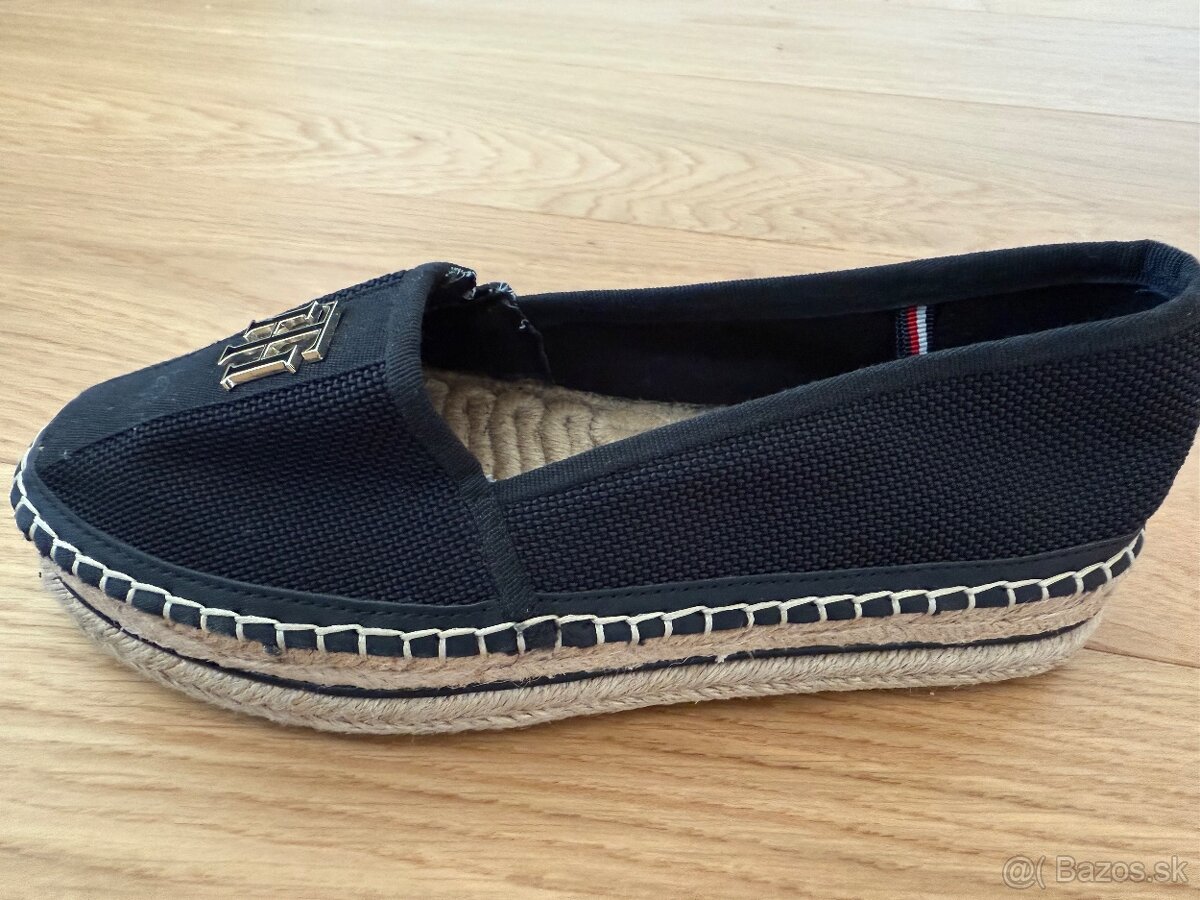 Nove espadrilky Tommy Hilfiger, veslkost 38
