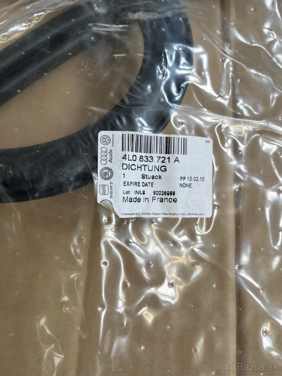 AUDI Q7 TESNENIE ZADNYCH DVERI