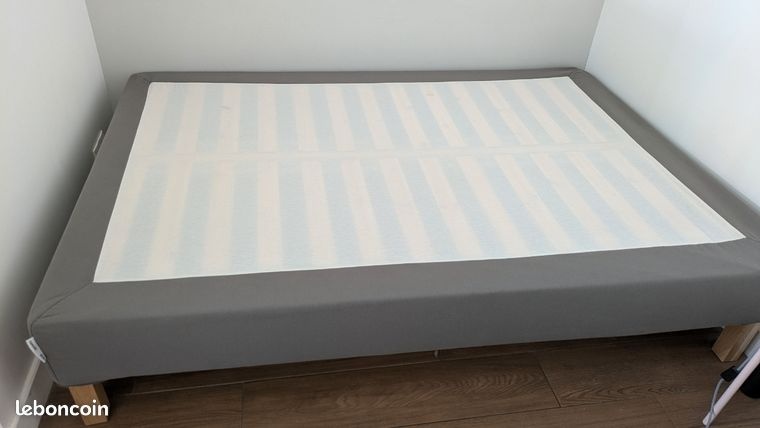 Predam Ikea postel Espevar