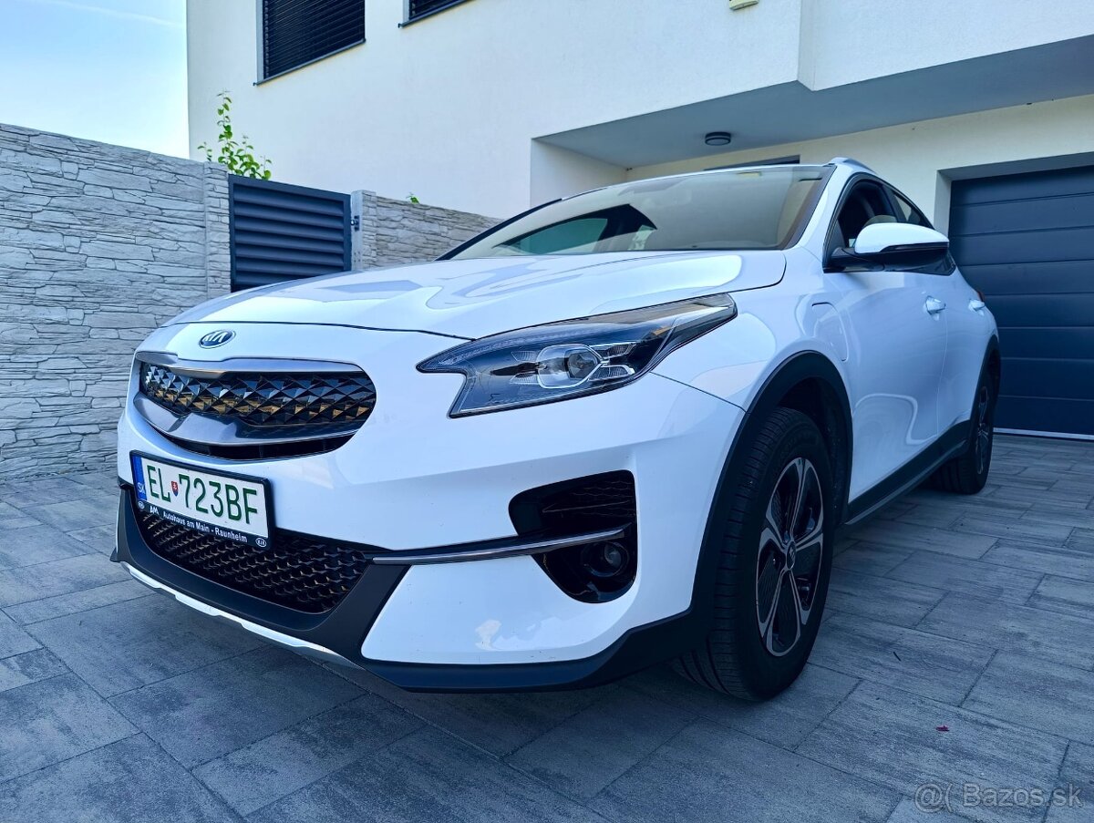 Predám KIA XCeed 1.6 GDi Plug-In Hybrid Gold A/T