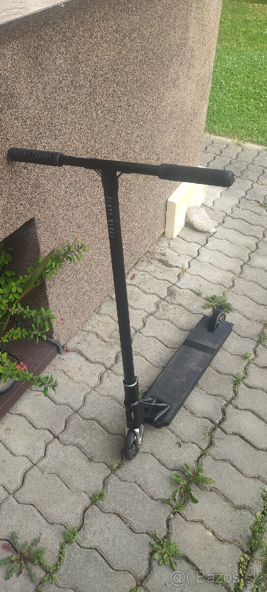 Freestyle kolobežka Movino Black Mamba