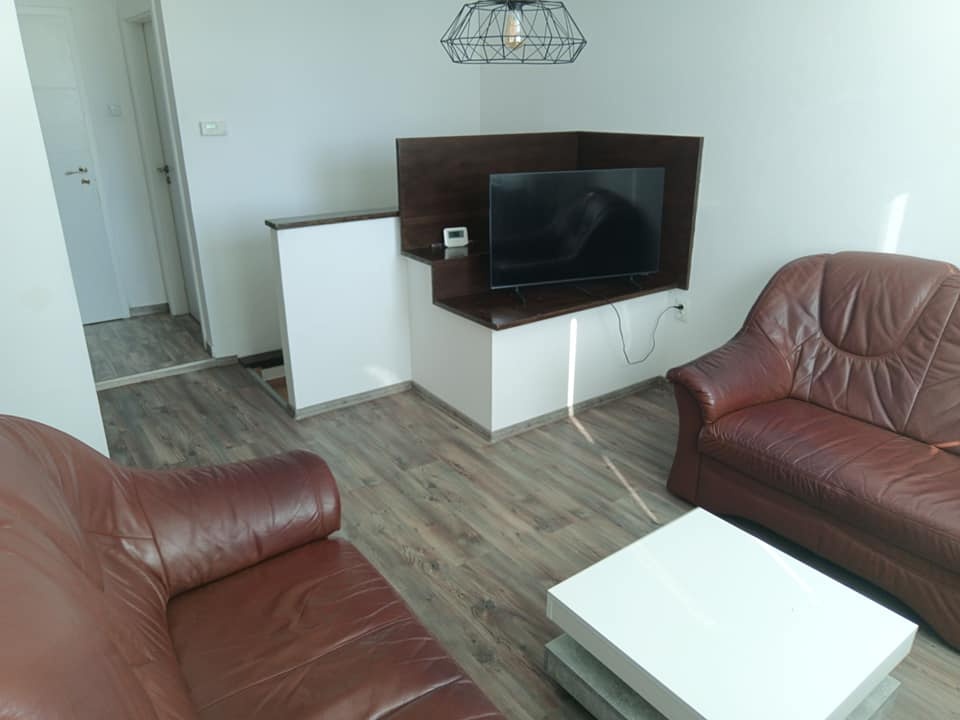 Na prenájom: 3-izbový zariadený byt so záhradou a altánkom