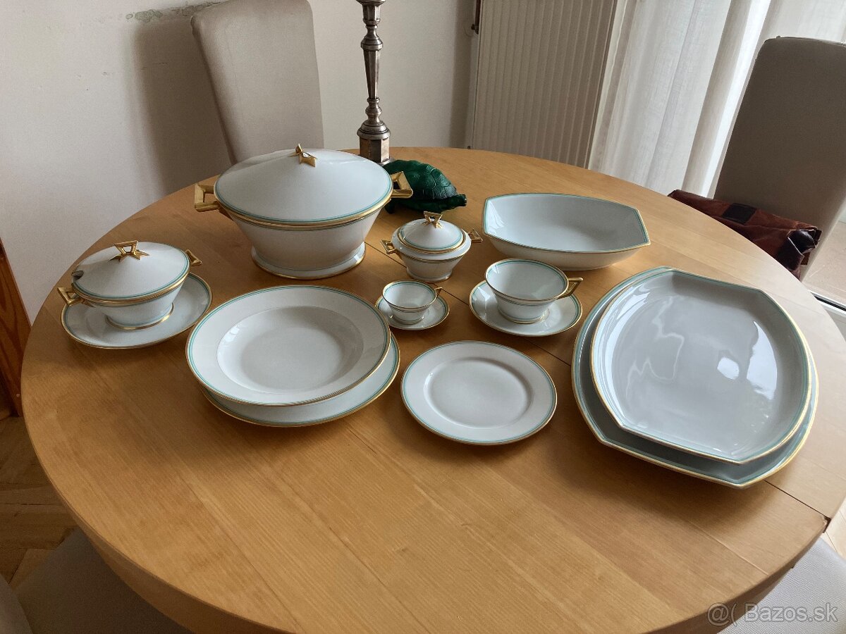 Jedálenská súprava z konca tridsiatych rokov  (Šamorín)