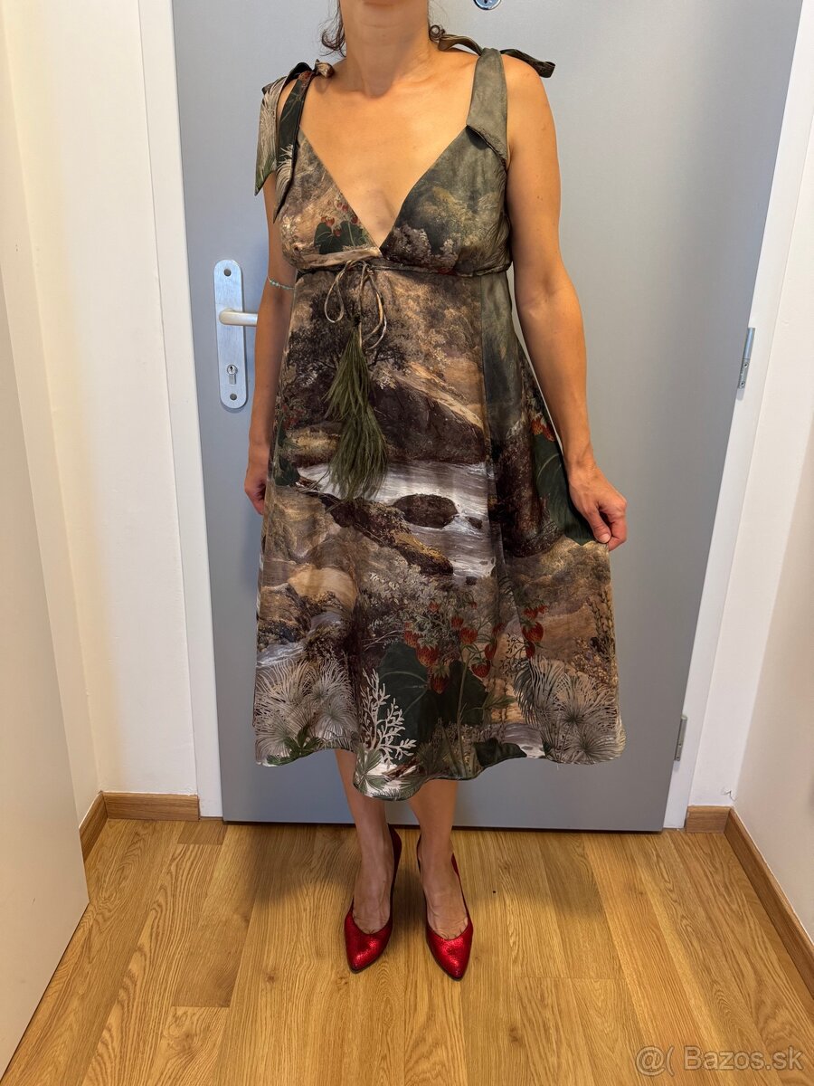 Dámske šaty