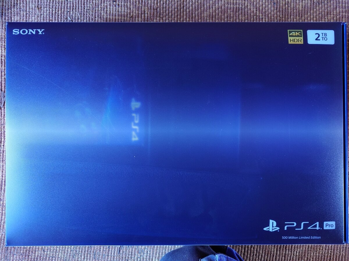 Playstation 4 pro 500 Million Limited Edition