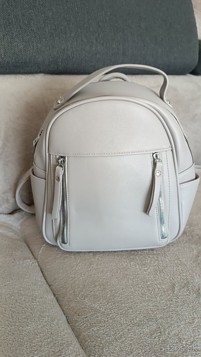 Dámsky plecniak novy