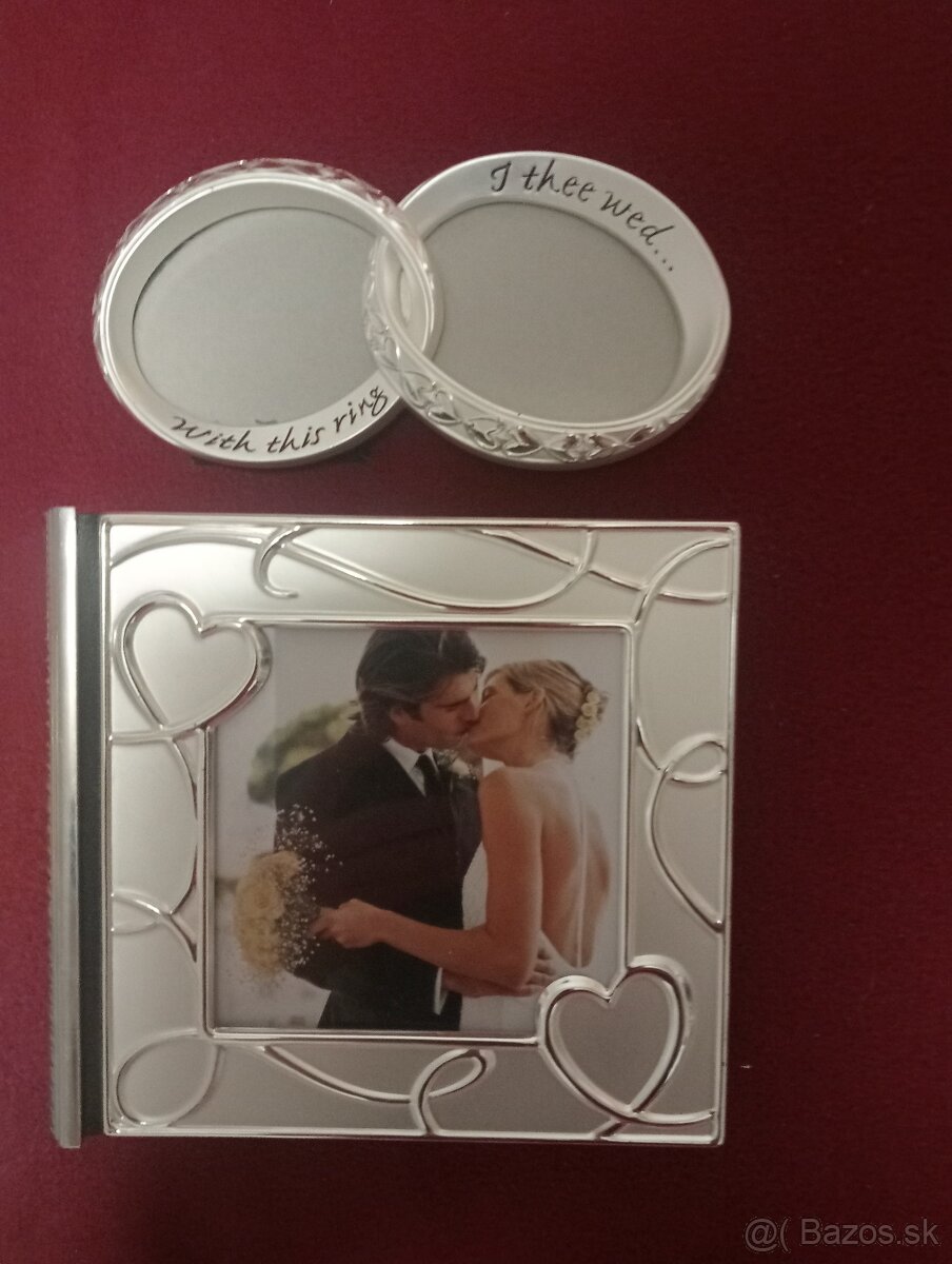 Darujem fotorámik a album