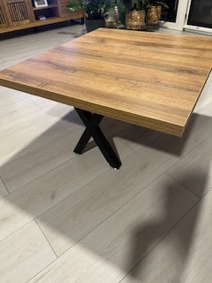 Predám konferenčný stolík