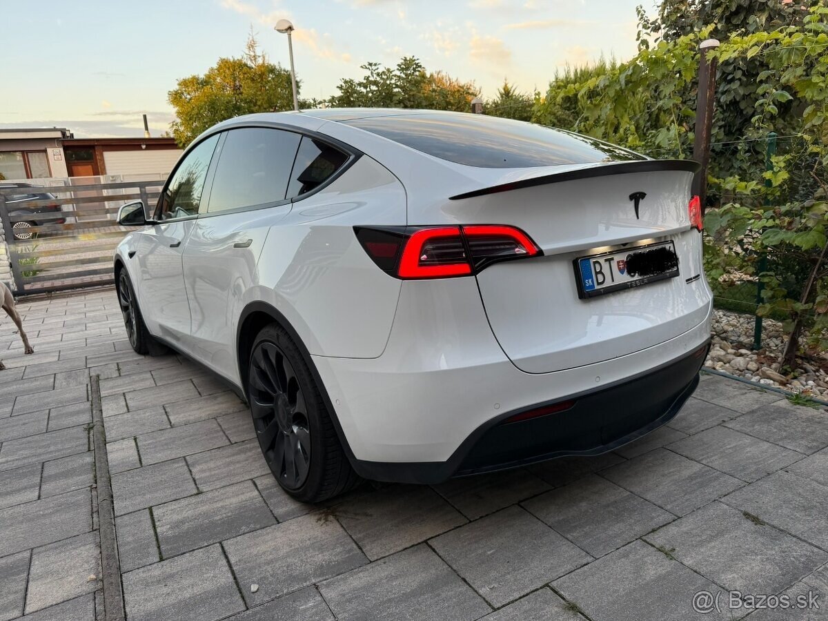 Tesla model Y Performance 10/2022 , 393 KW