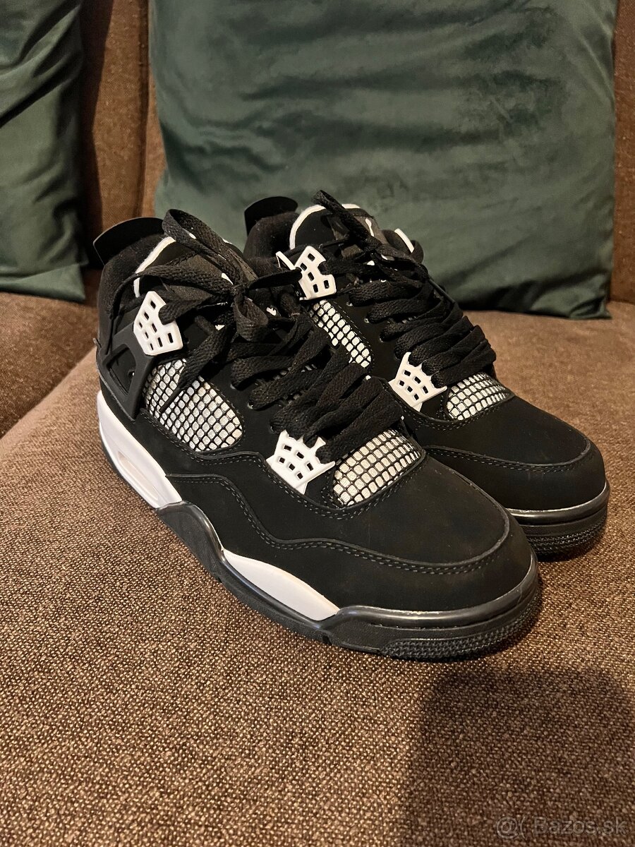Air Jordan 4 retro