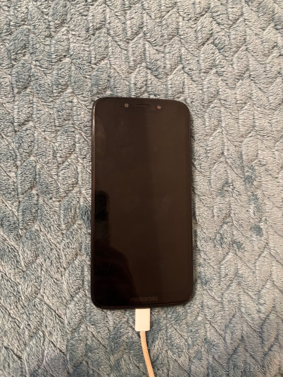 Predám starú motorolu g6 Play