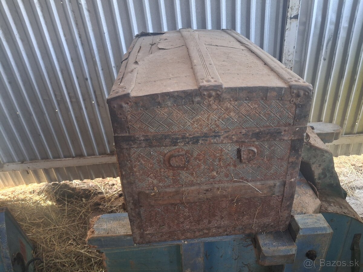 Predam truhlicu plnu veci