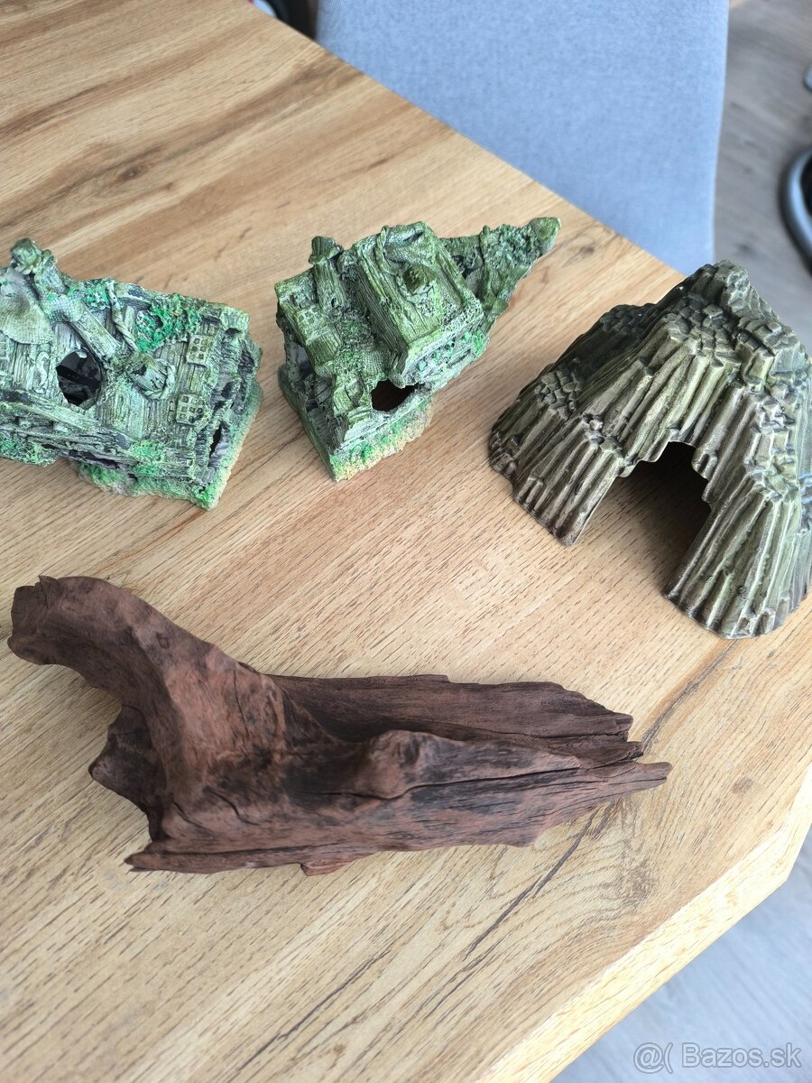 Koreň + dekorácie do akvária