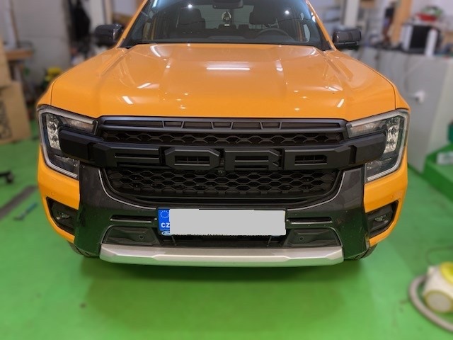 Predna maska pre Ford Ranger T9
