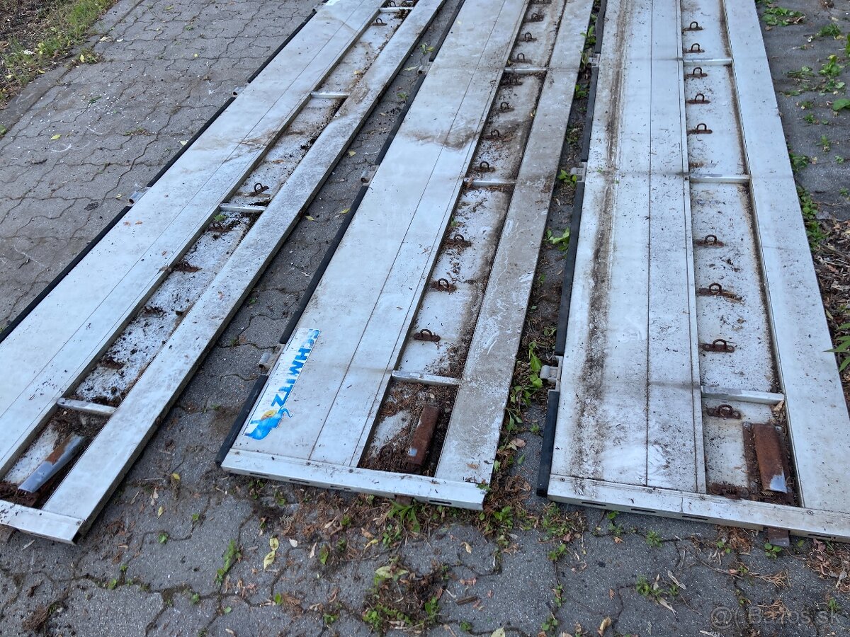 Bočnica na náves