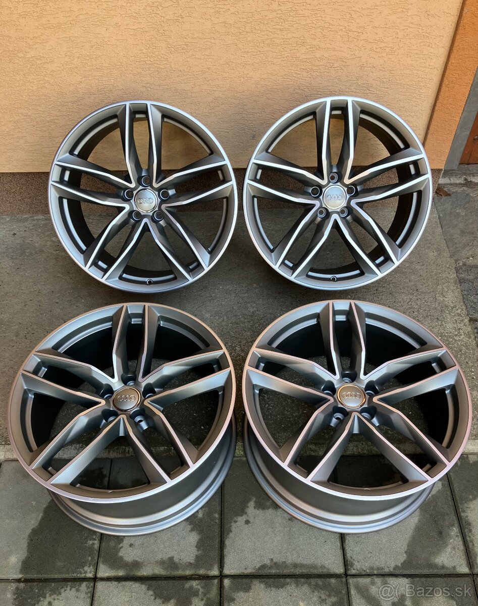 Audi R20 8T0601025DG