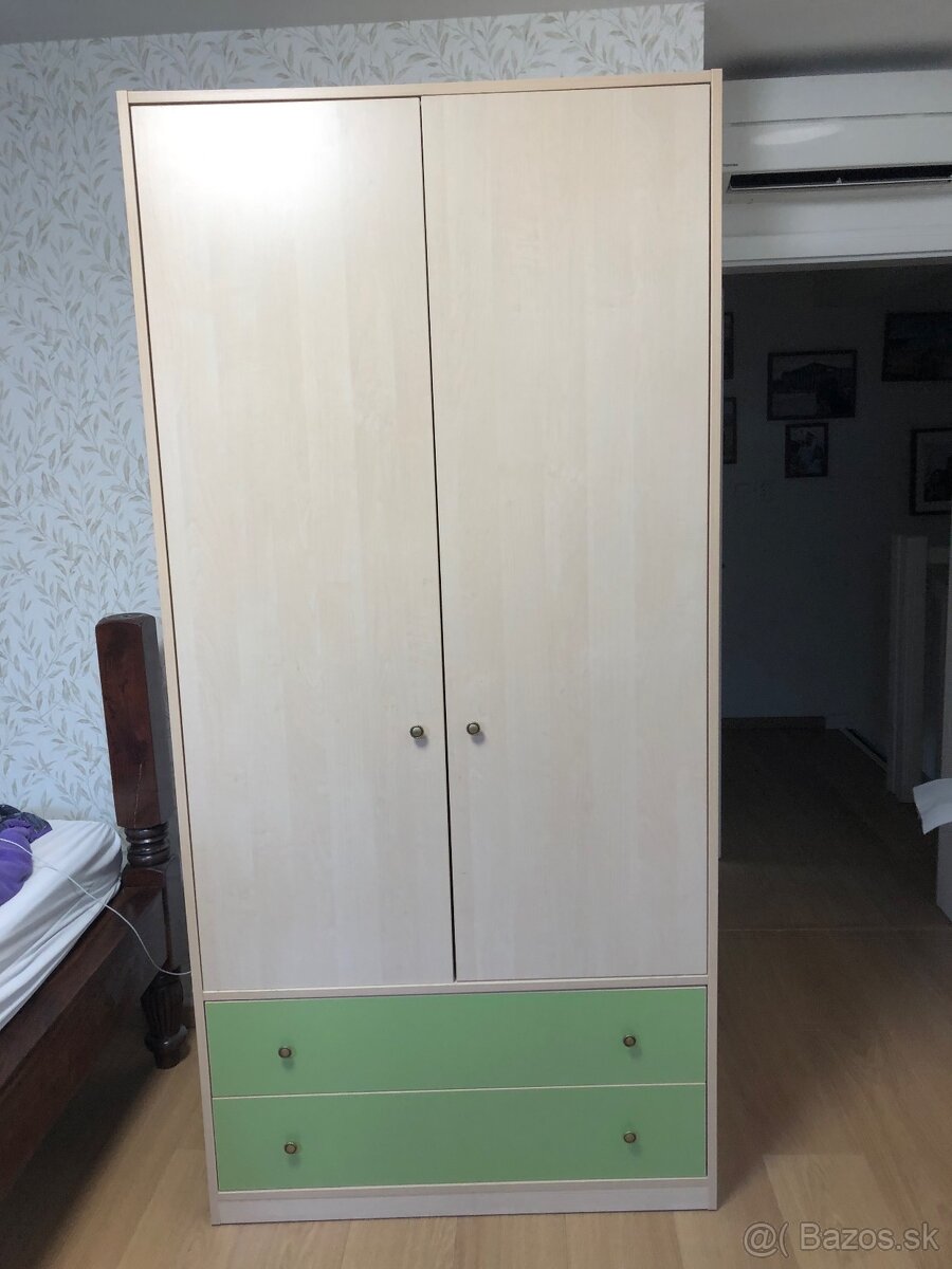 Dvojdverova skrina