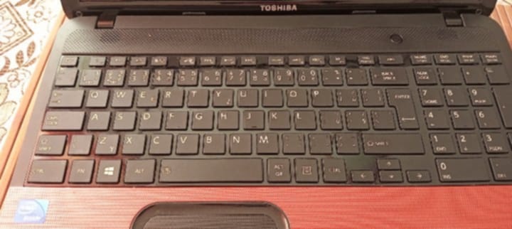 Predám notebook Toshiba Satelite C855-22Q na náhradné diely