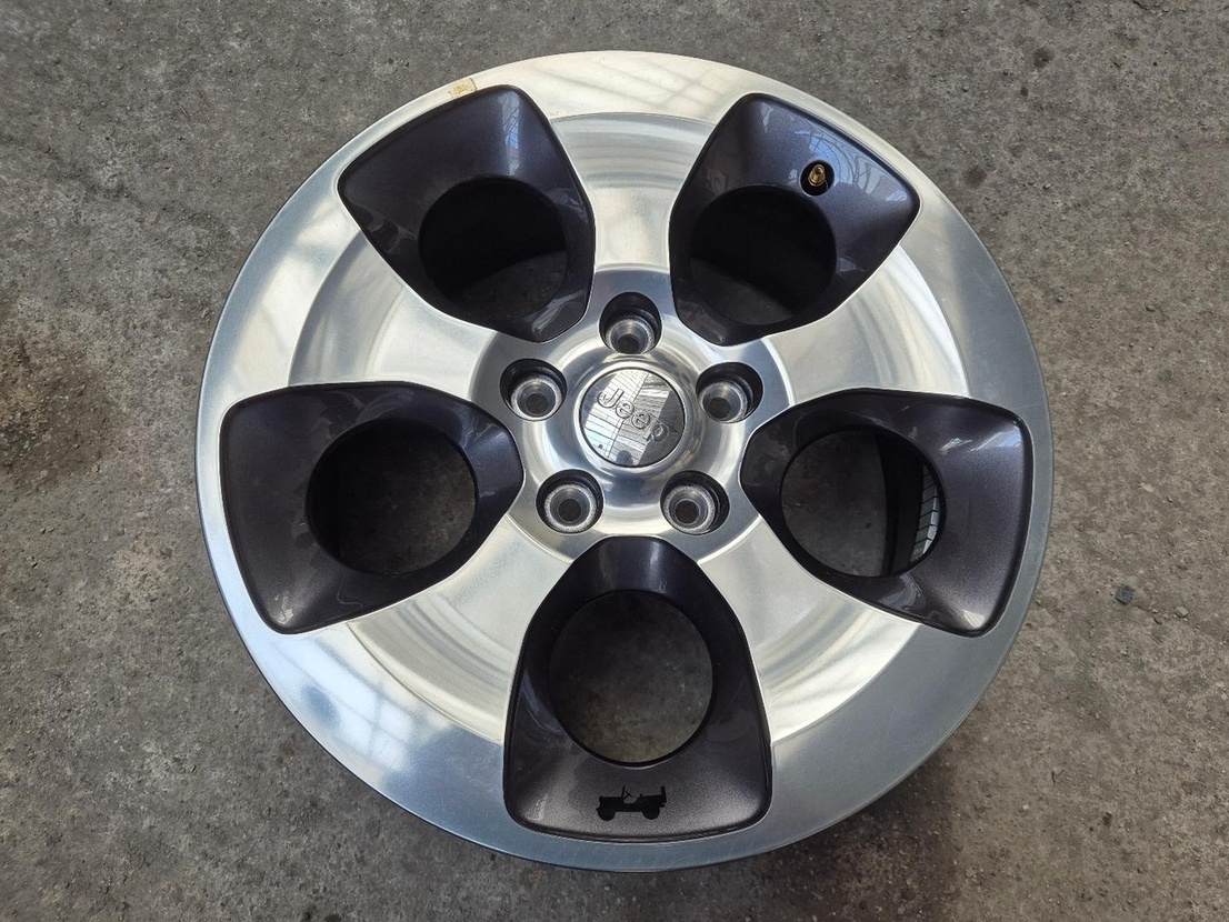 5x127 r18 ET44,45 x 7,5J elektróny originál JEEP