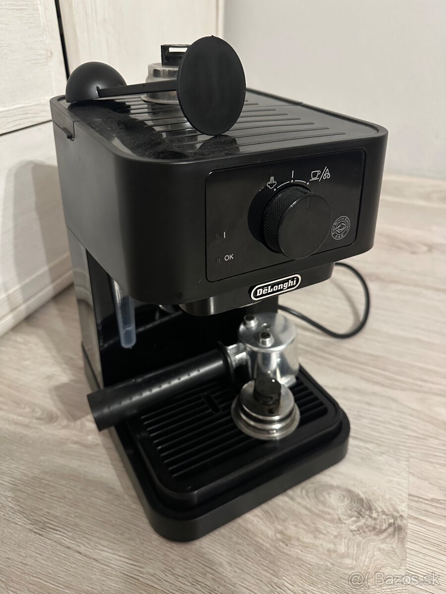 Pákový kávovar Delonghi stilosa ec235 bk