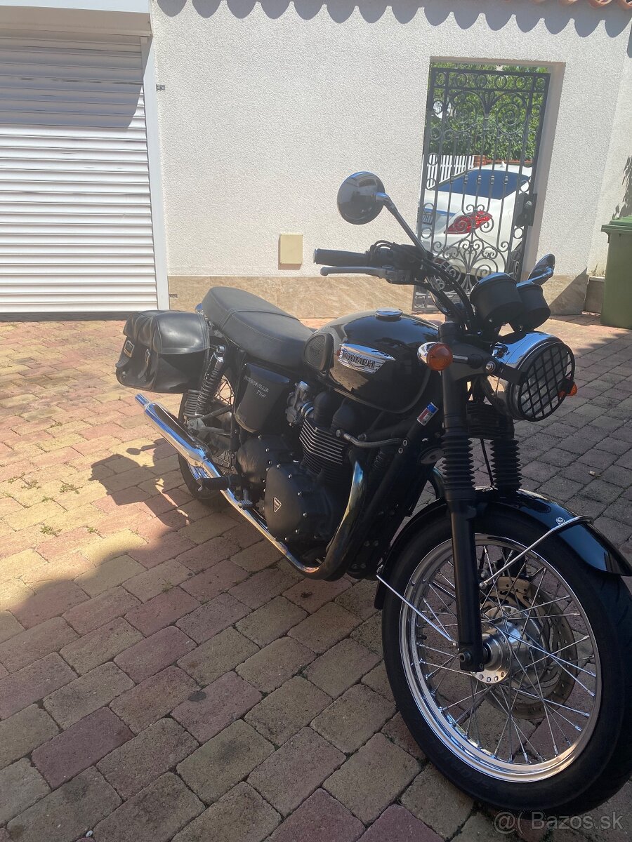 Triumph Bonneville T100