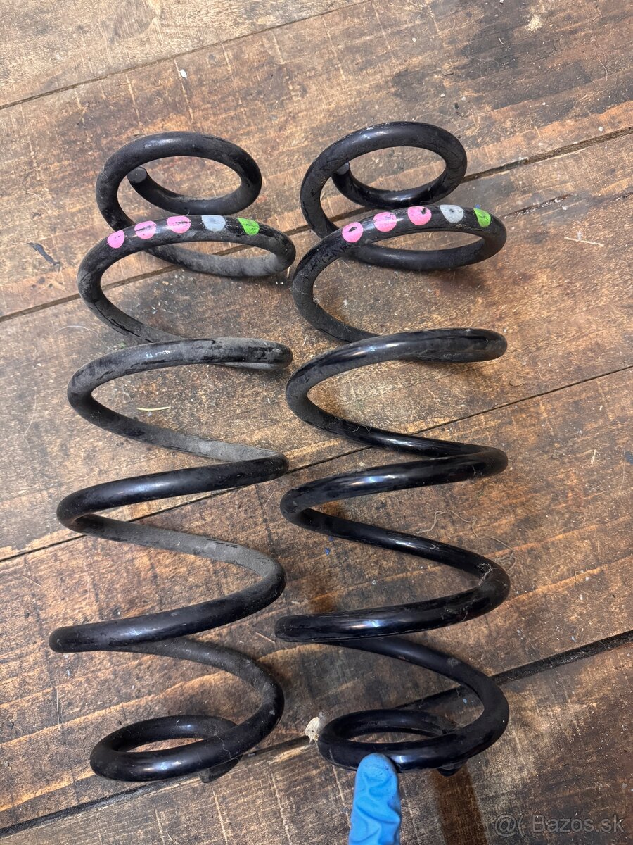 Audi a5 3.0tdi pružiny