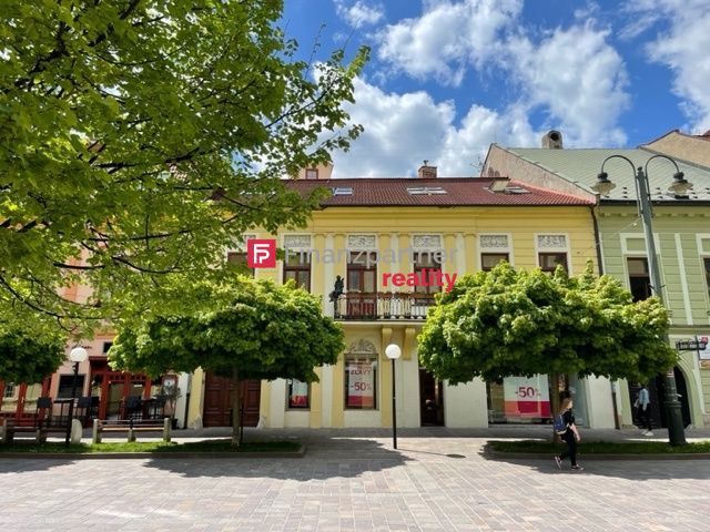 Pod konkatedrálou v pešej zóne klimatizovaný 2izb podkrovný