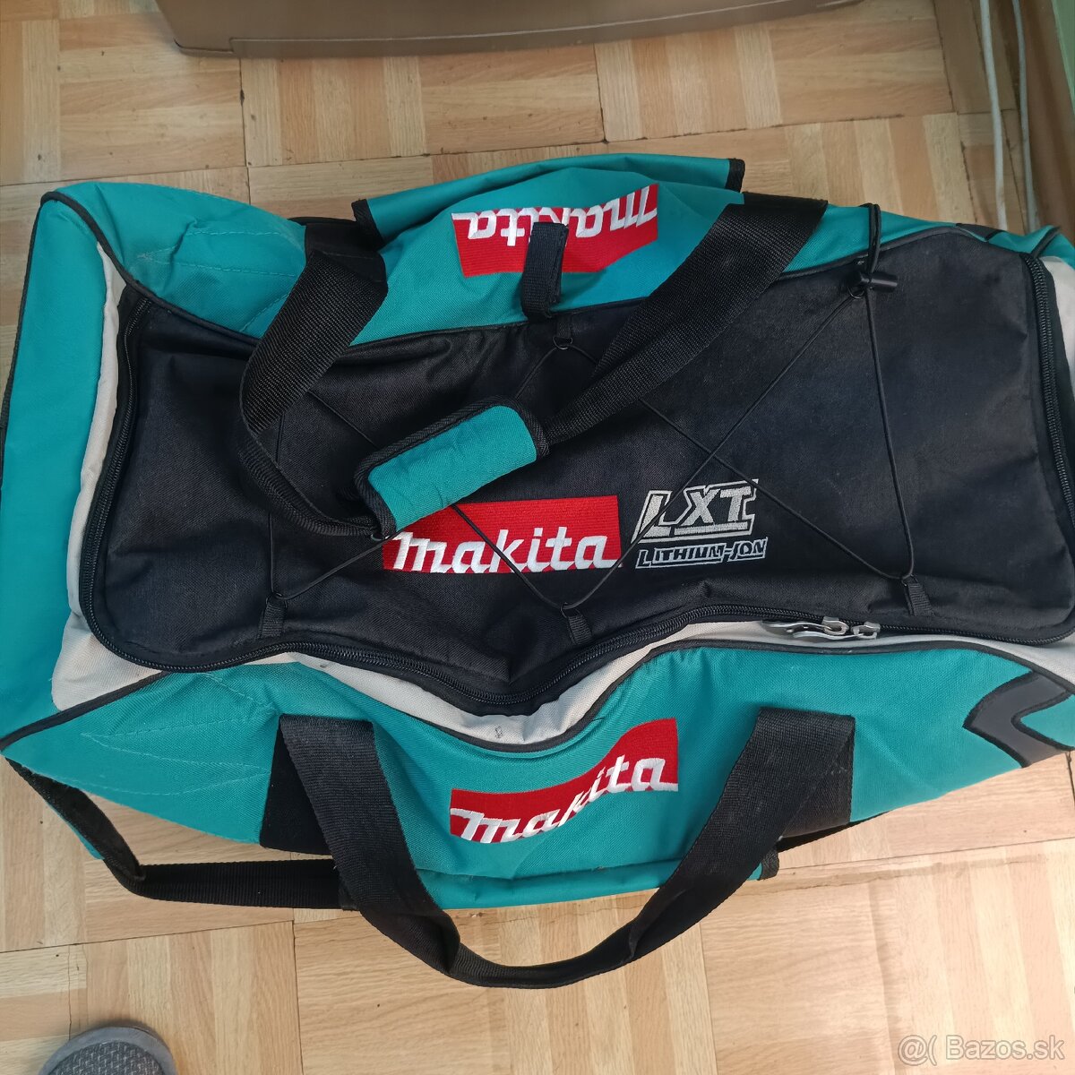 Predám náradie s taškou makita