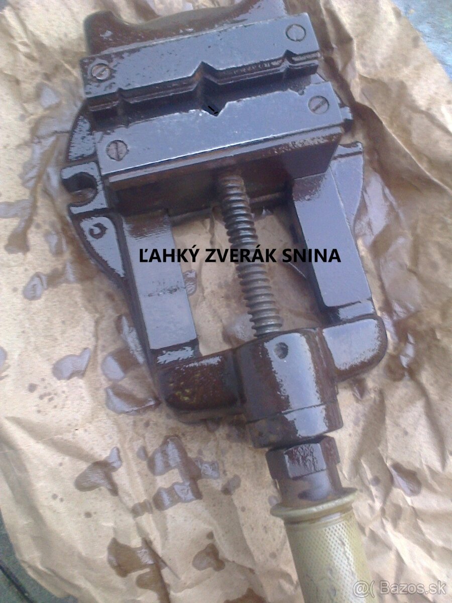 Zverák ľahký#