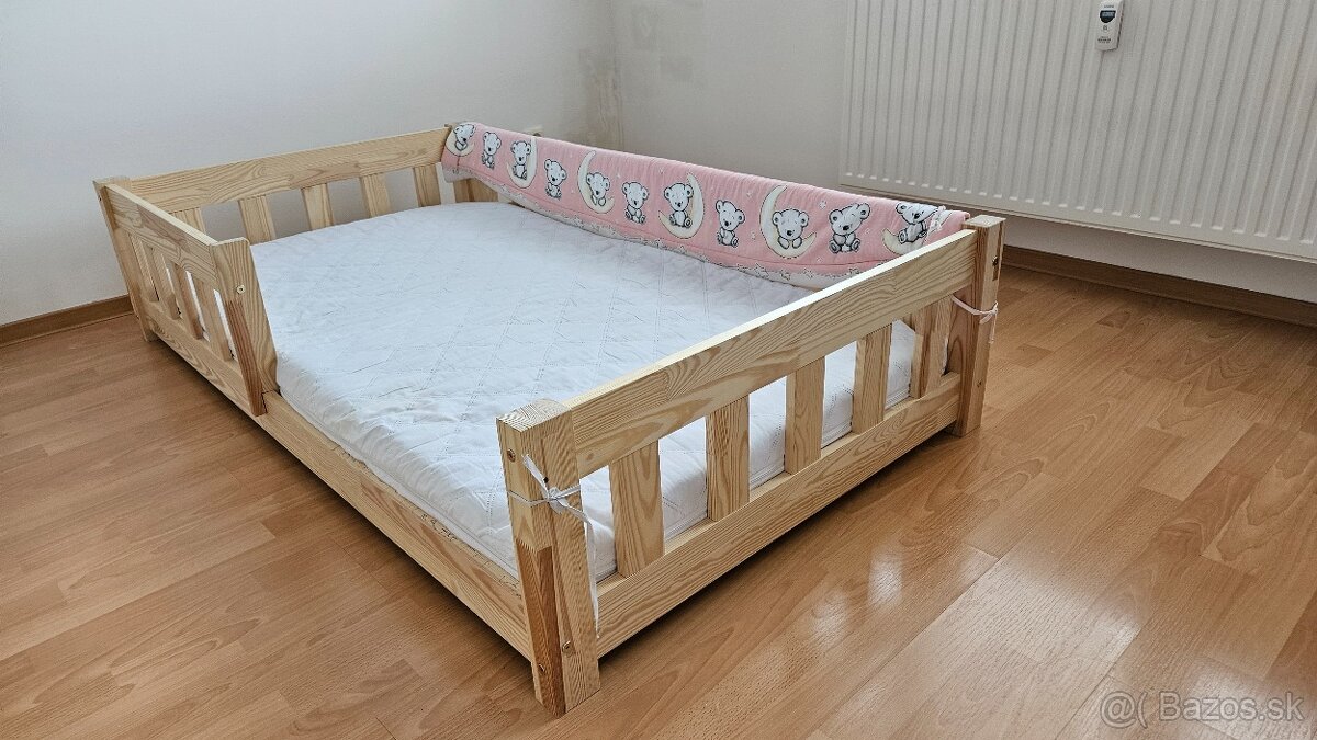 Detská posteľ Mila Raily so zábranou