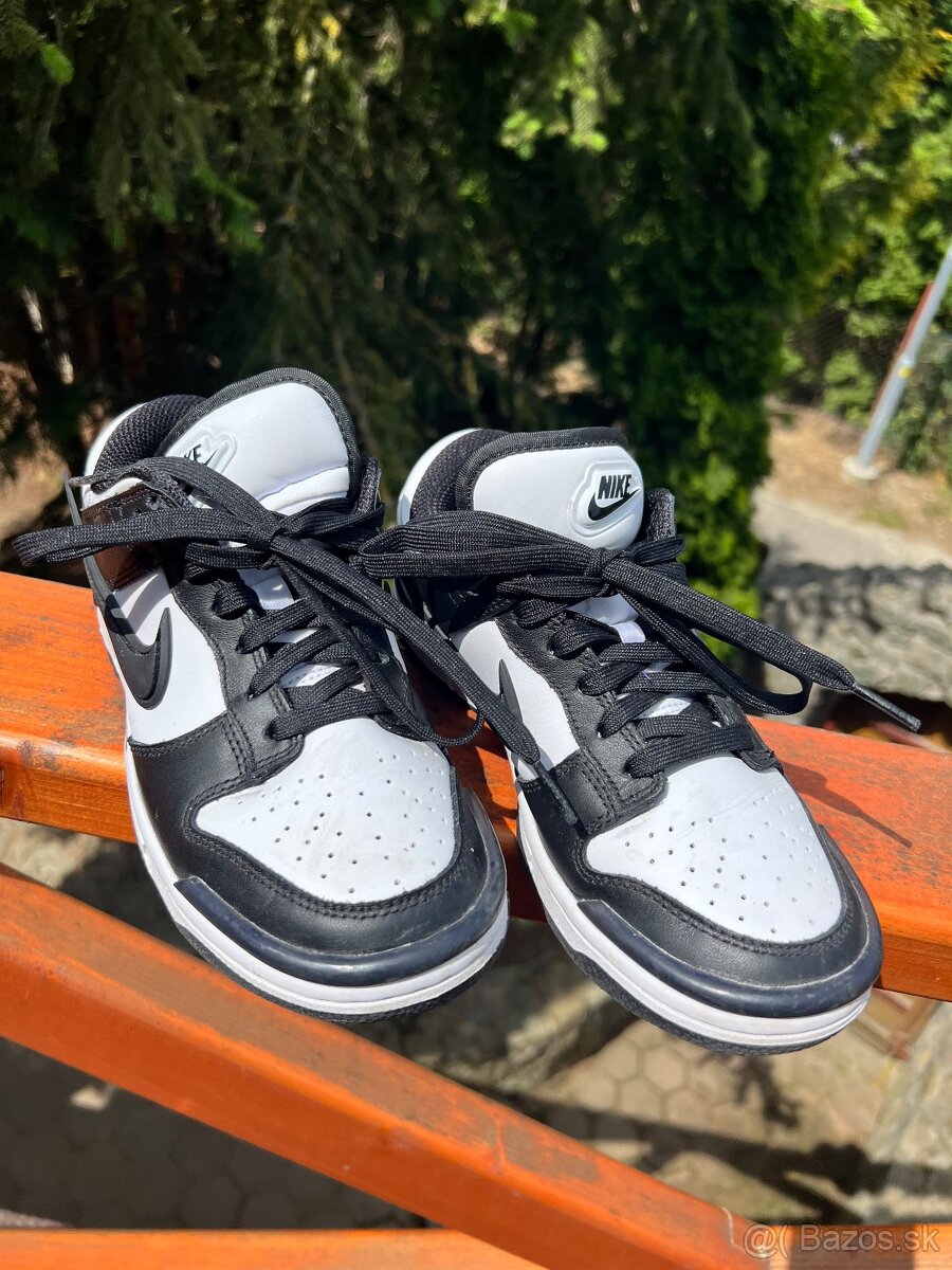 NIKE DZ 2794- 36,5