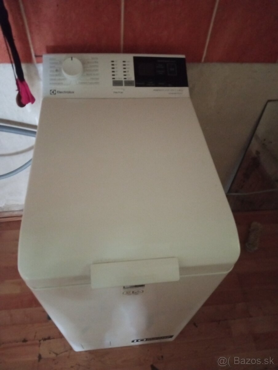 Předám pračku úplně funkčnu vsetko ide na něj