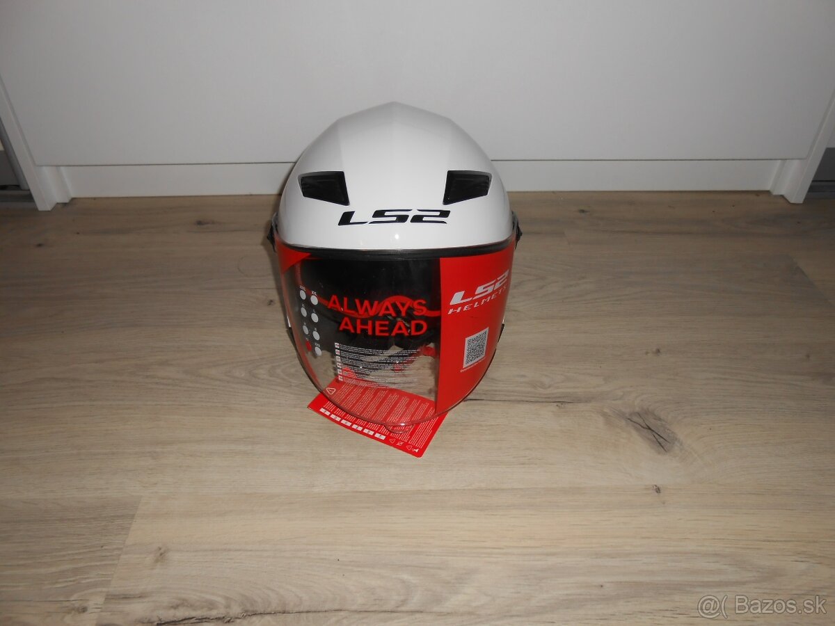 Predam novu kvalitnu moto prilbu na skutrik LS2 TRACK