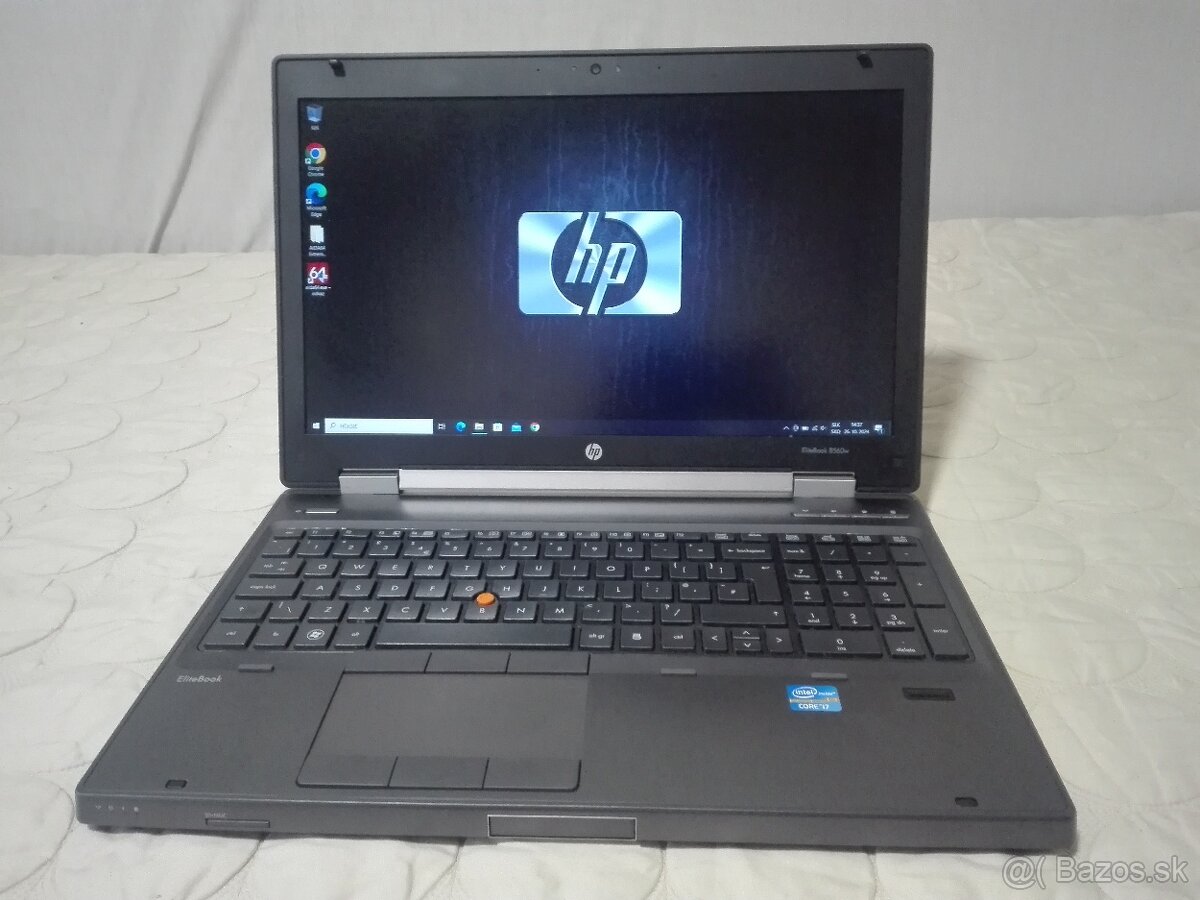 HP EliteBook. i7. 15,6" FHD. SSD 500 GB+1 TB. RAM 32 GB.