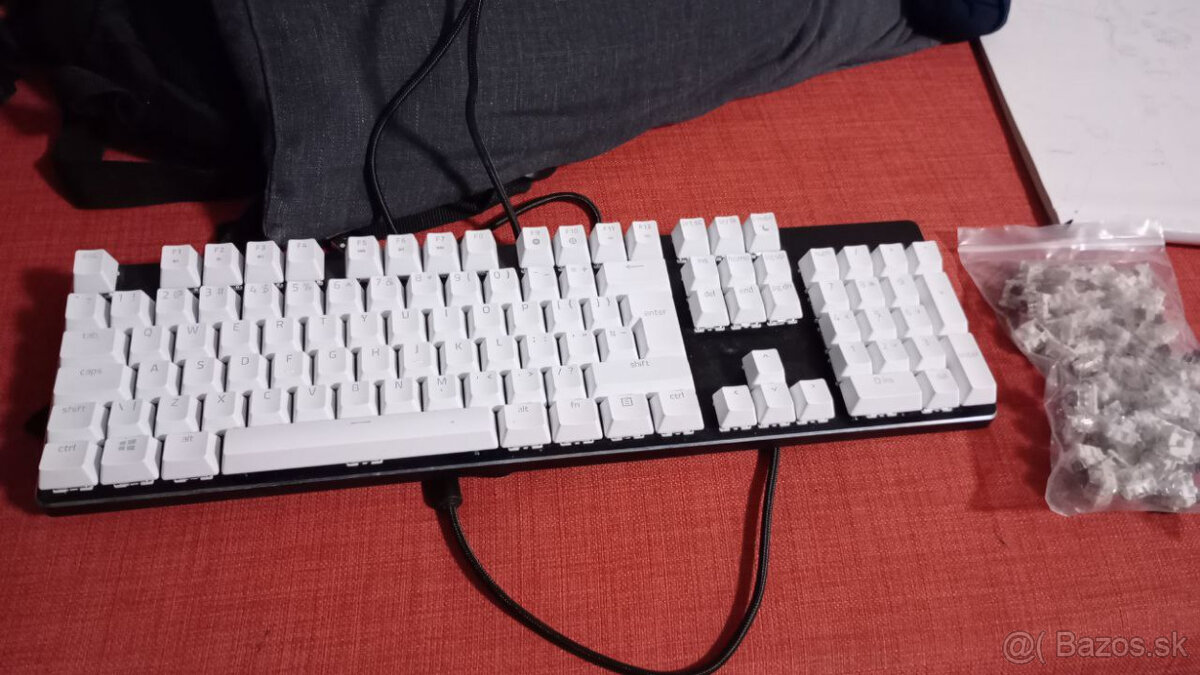 Mechanická klávesnica - GMMK, gateron spínače
