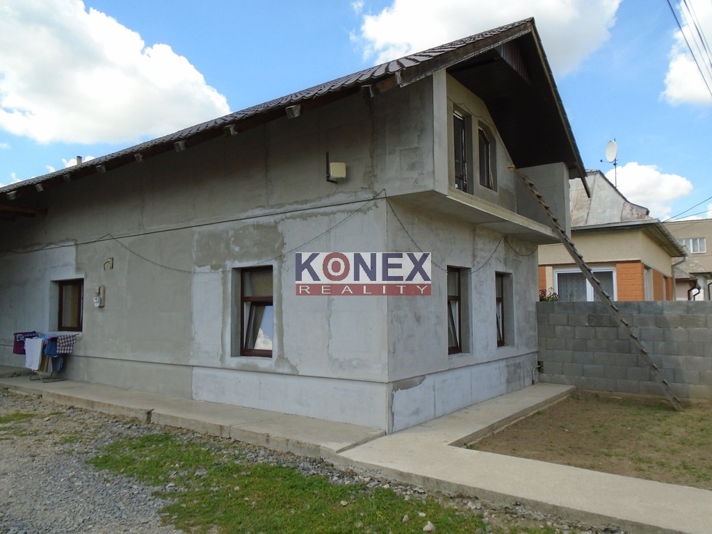 NOVINKA - Poschodový rodinný dom v obci DRAHŇOV