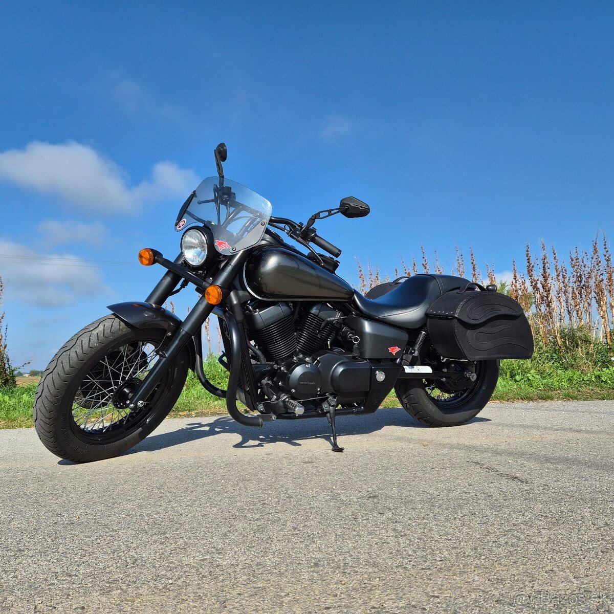 Honda Shadow VT750 C2B Black Spirit