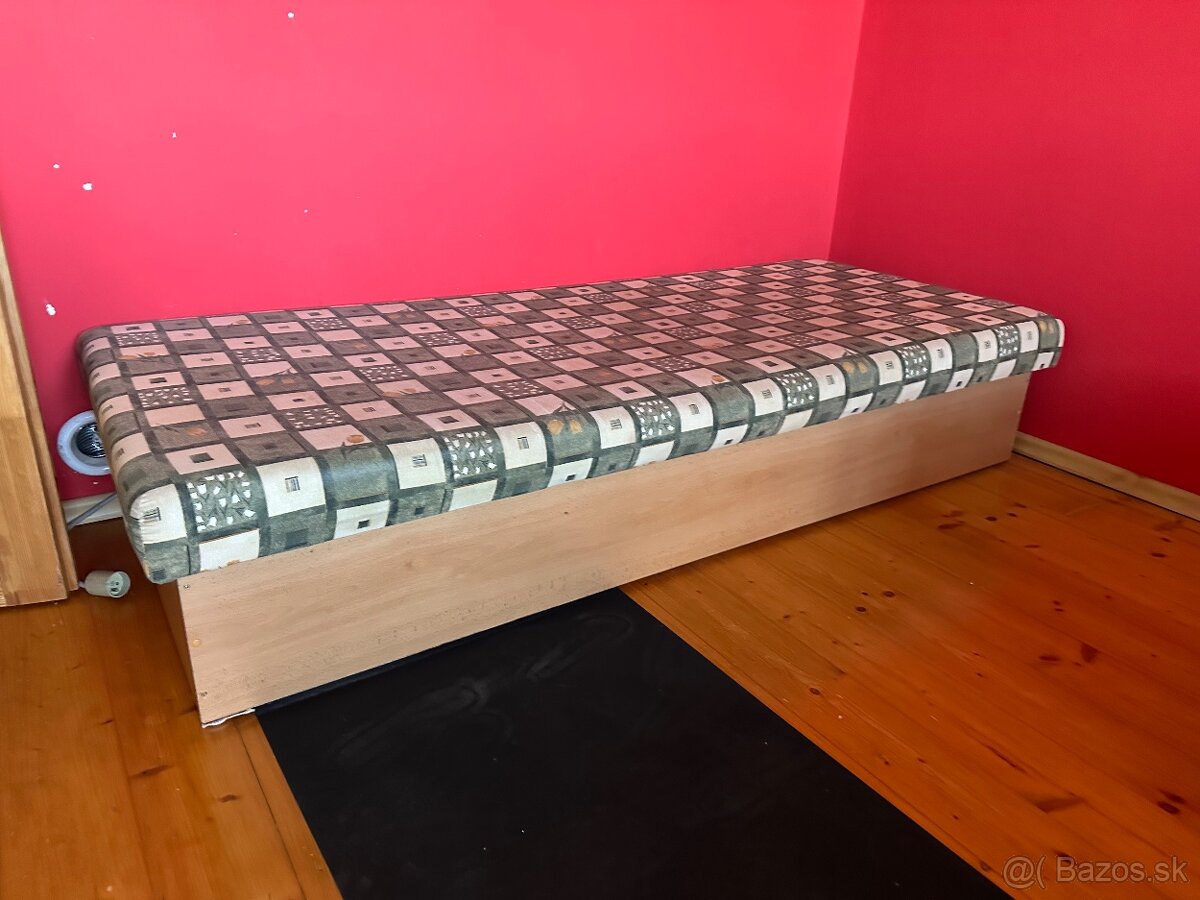 Valanda s úložným priestorom