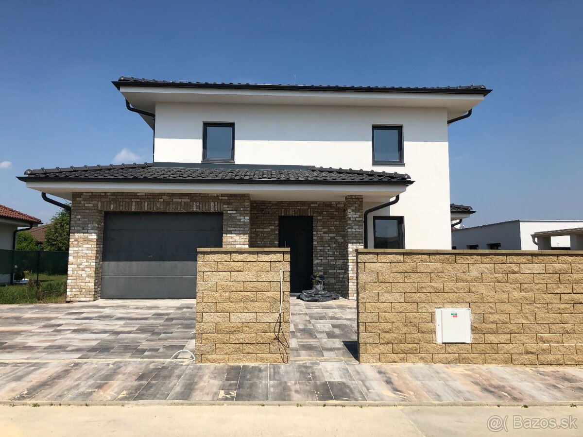 Krásny 4i moderný RD s garážou, Malý Biel,Senec