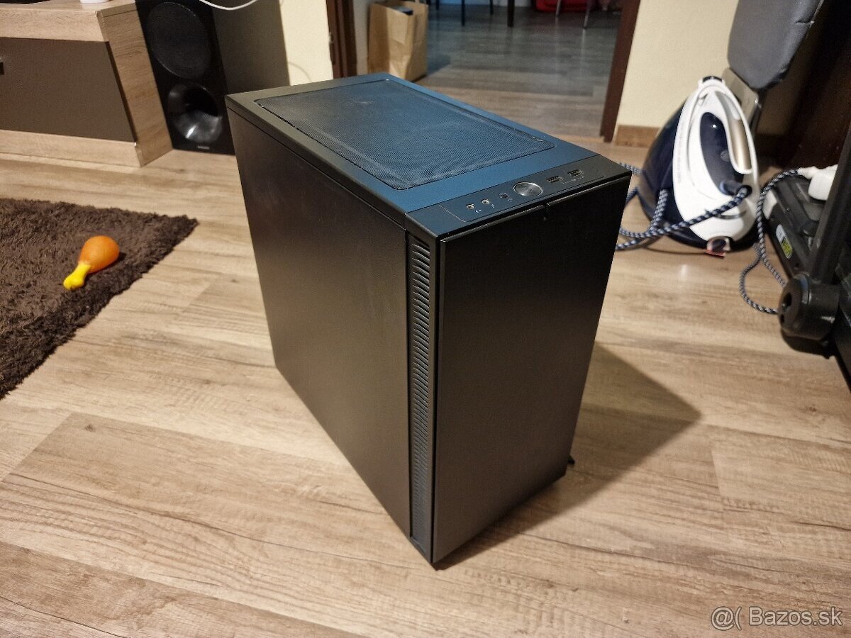 Predám kvalitne vyskladaný PC - Fractal, 2070 Super,9700K,..