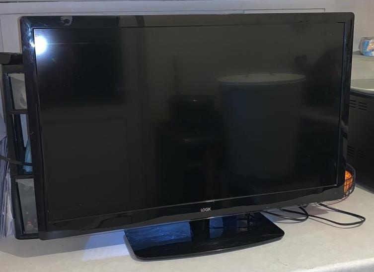 LED TV 32" (80 cm)