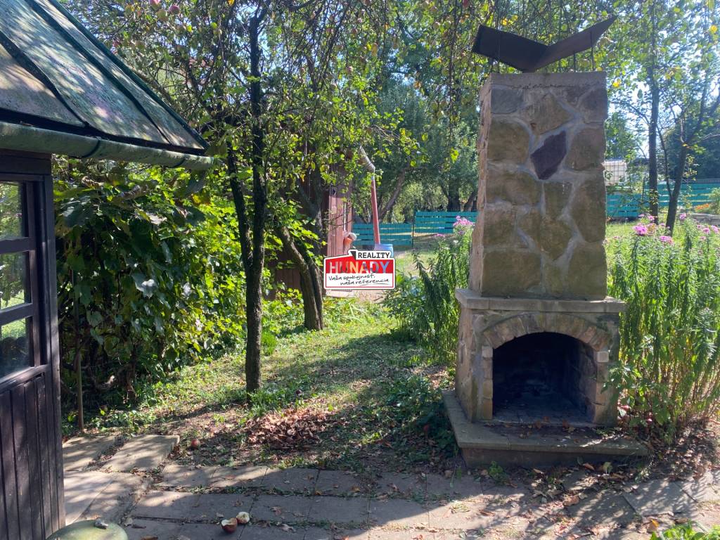 ZNÍŽENÁ CENA (297m2) ZÁHRADKA NA SÍDLISKU MIER