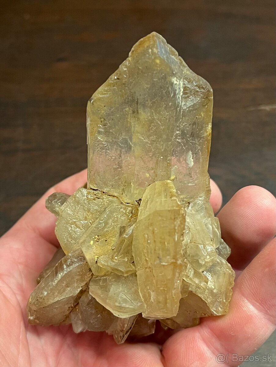 Minerály /sádrovec/