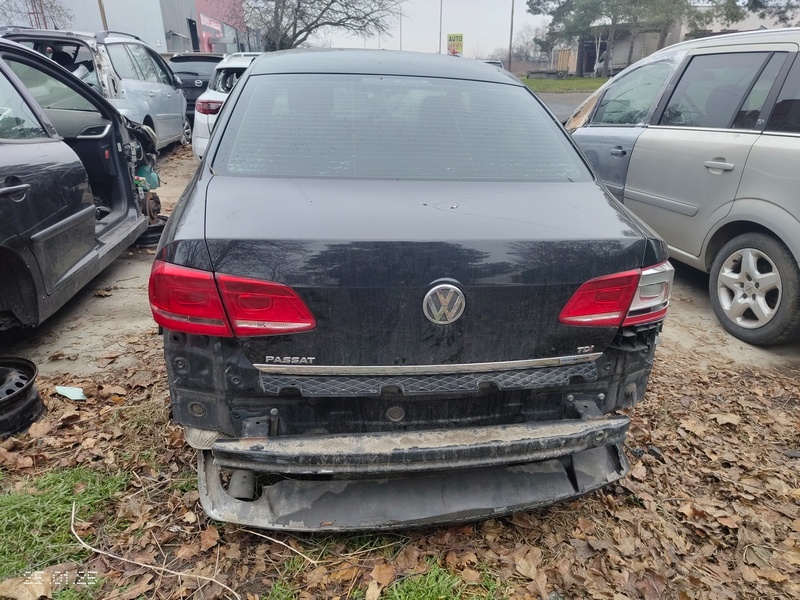 Rozpredám Volkswagen Passat B7 sedan 1.6 TDI CAY
