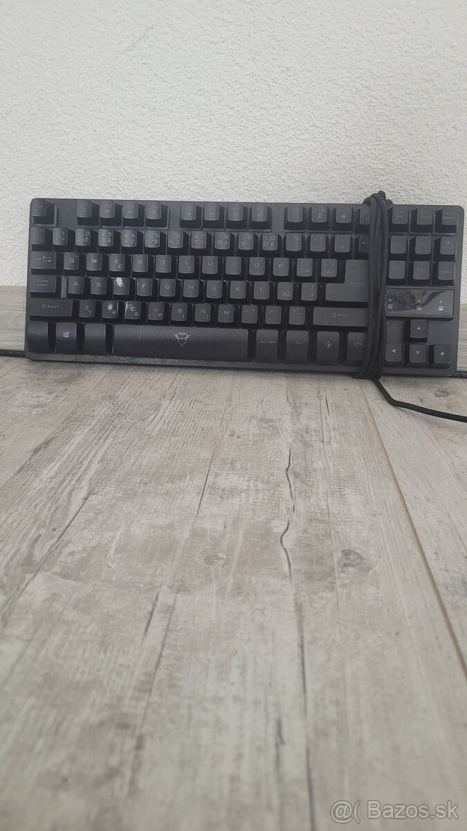 Predam klavesnicu Trust GXT 833 Thado TKL