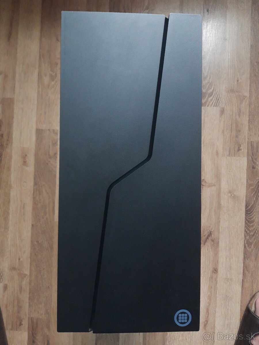 skrinka+zdroj SPOLU RGB miditower, 500W zdroj Gigabyte
