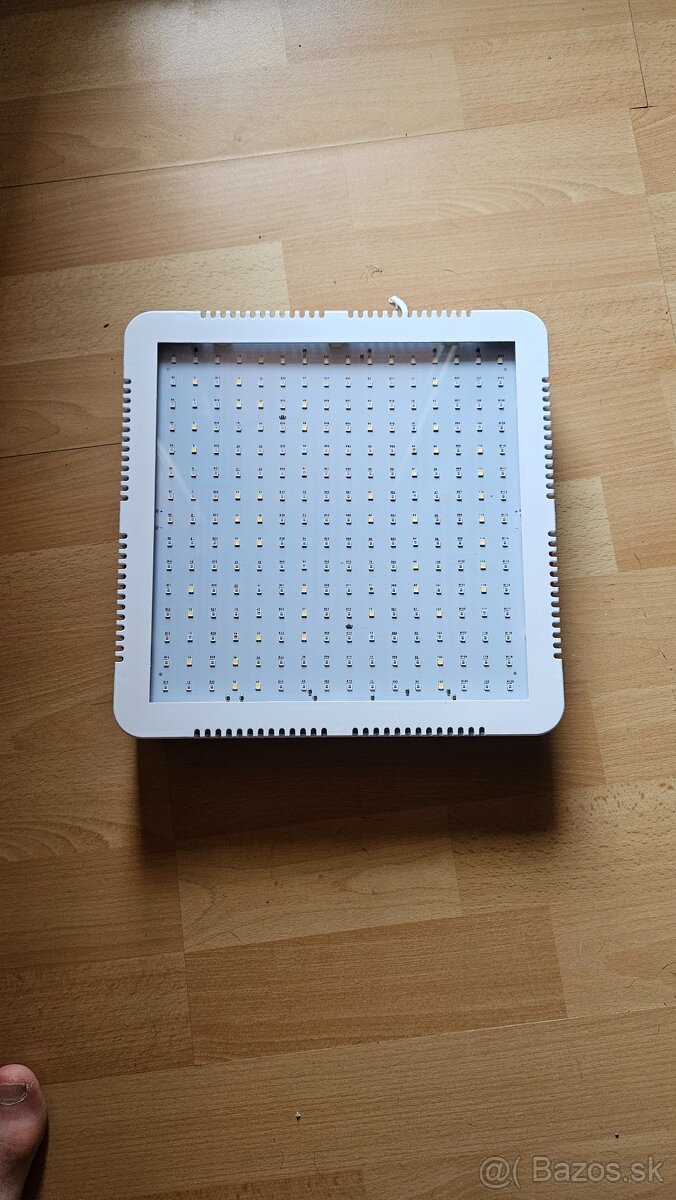 LED LAMPA GROW NA PESTOVANIE RASTLIN