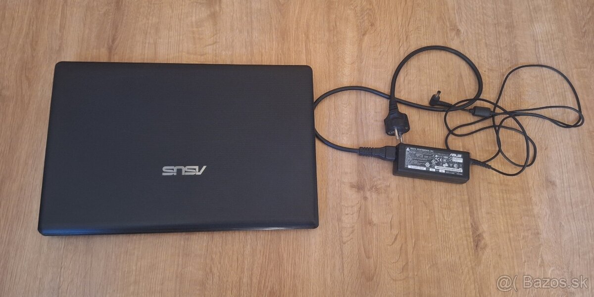 Asus x55c 15,6 palcový Notebook i3, 512GB SSD, 8GB RAM