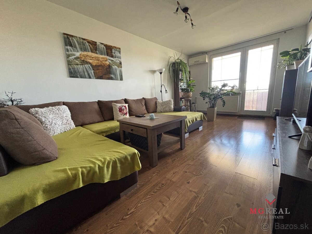 4 izbový byt  s balkónom garážou a záhradkou Urmince/ VYPLAT